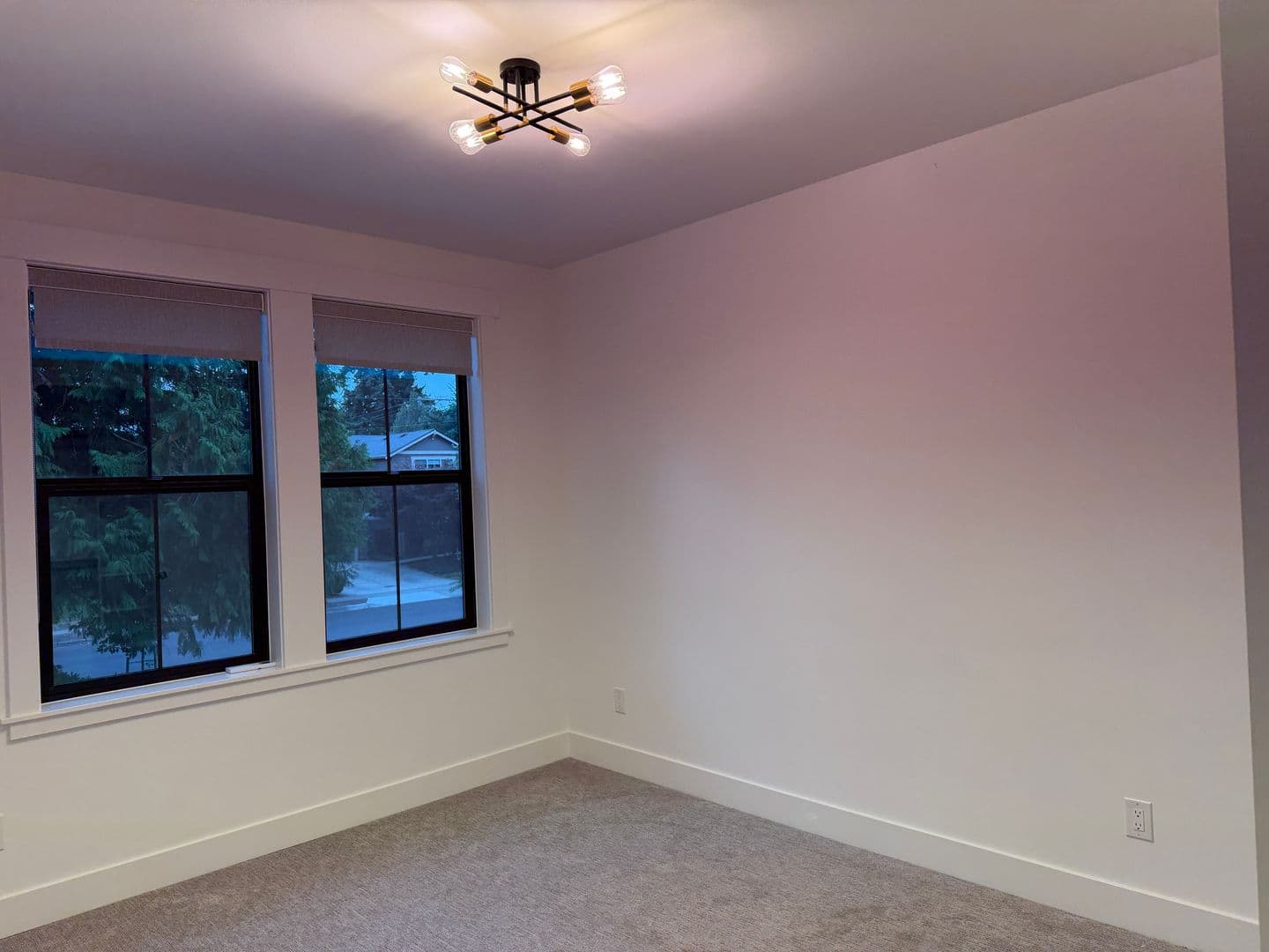 Kirkland House: 8013 131st Place NE
