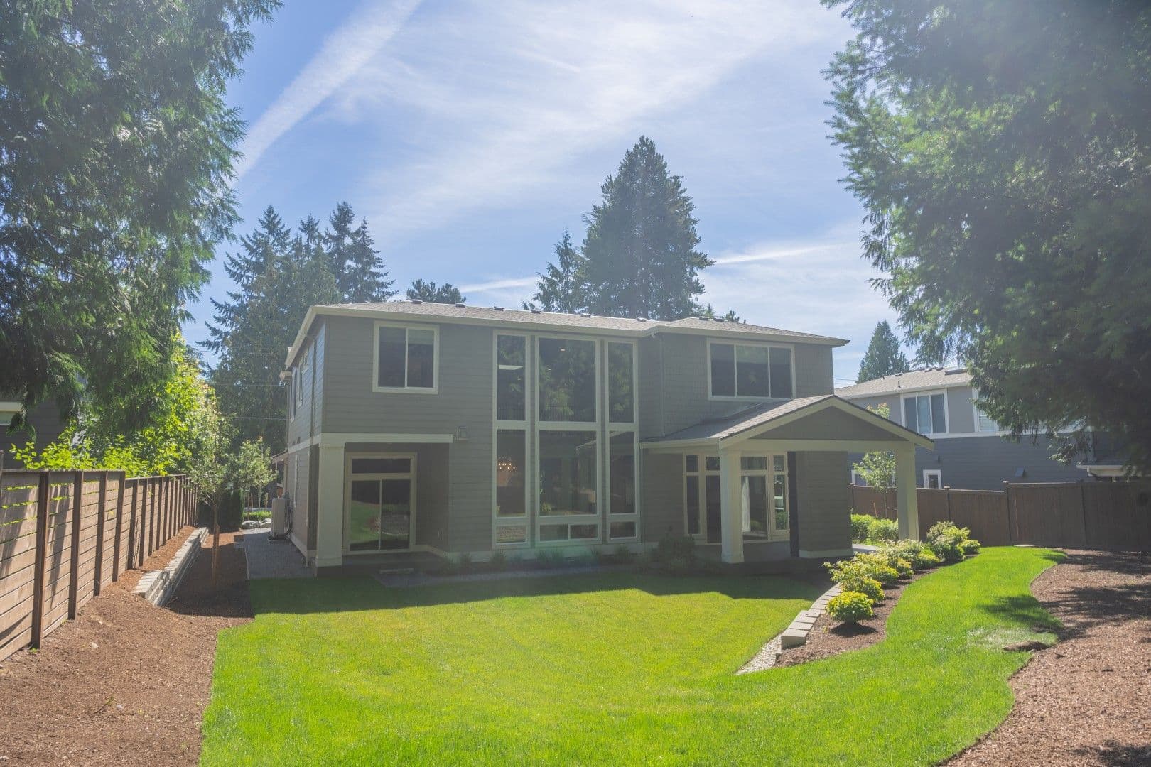 Kirkland House: 10420 NE 112th St