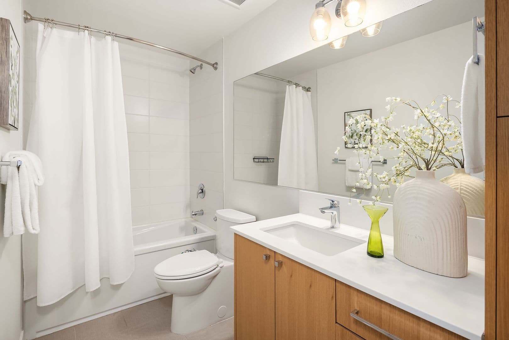 Seattle Townhome: 119 18th Avenue E #A