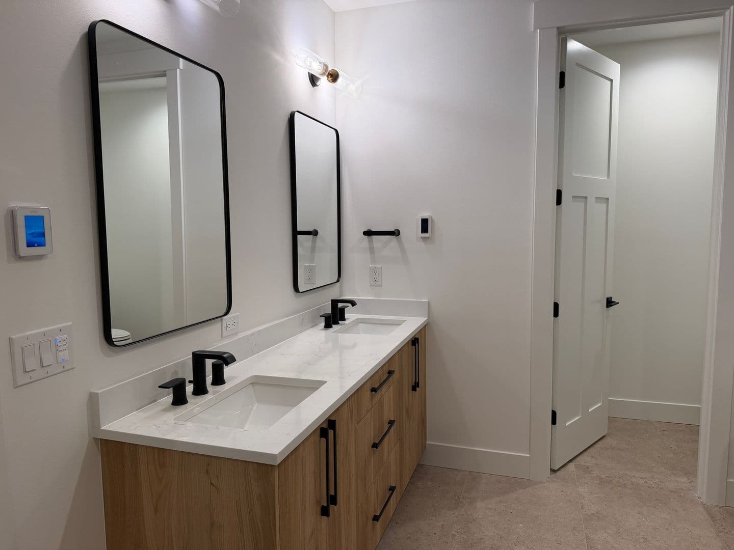 Kirkland House: 8013 131st Place NE