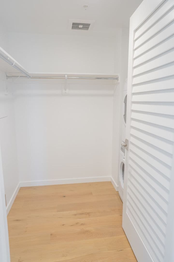 Seattle Condo: 1808 Minor Ave #2508