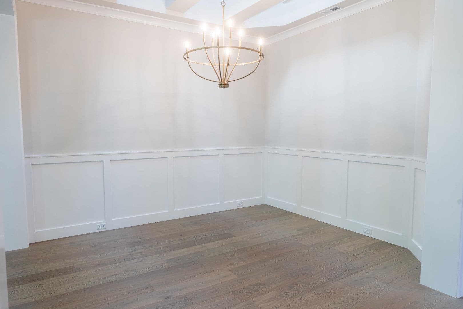 Kirkland House: 10420 NE 112th St