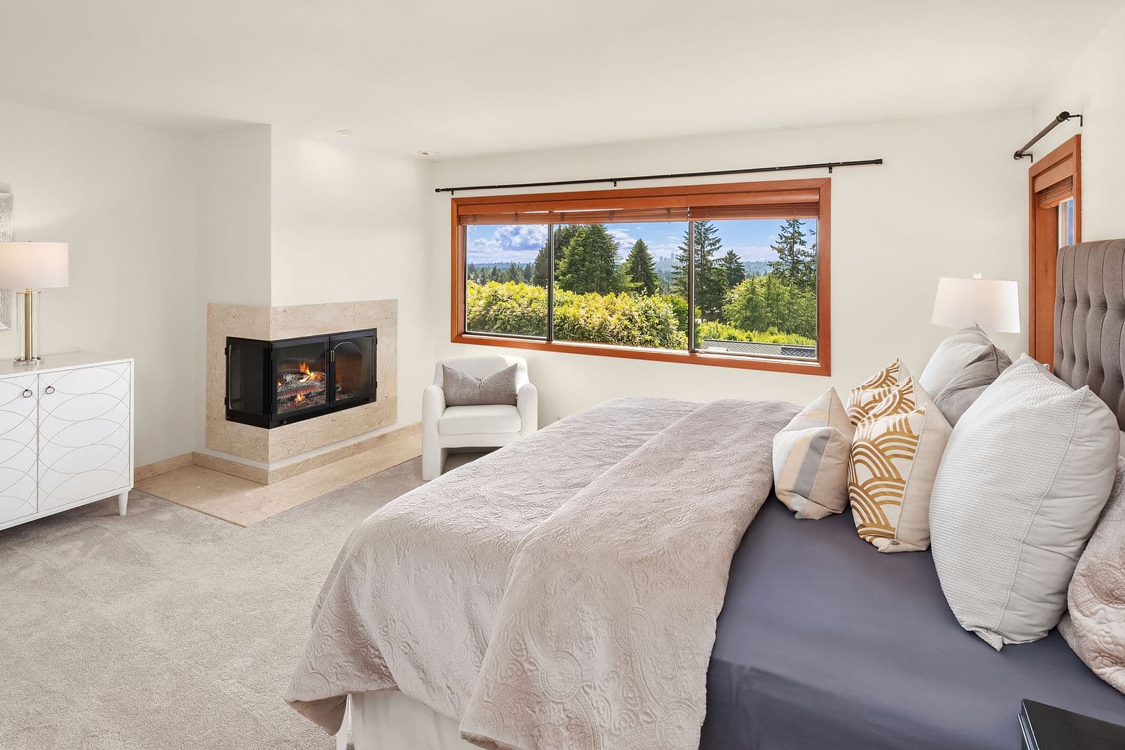 Clyde Hill House: 9636 NE 30th Pl