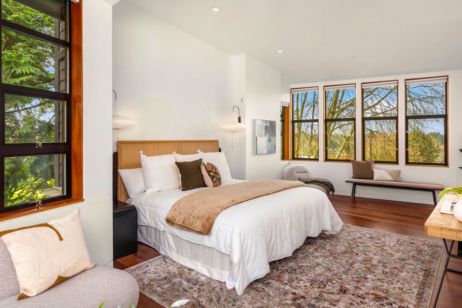 Yarrow Point House: 4218 92nd Avenue NE