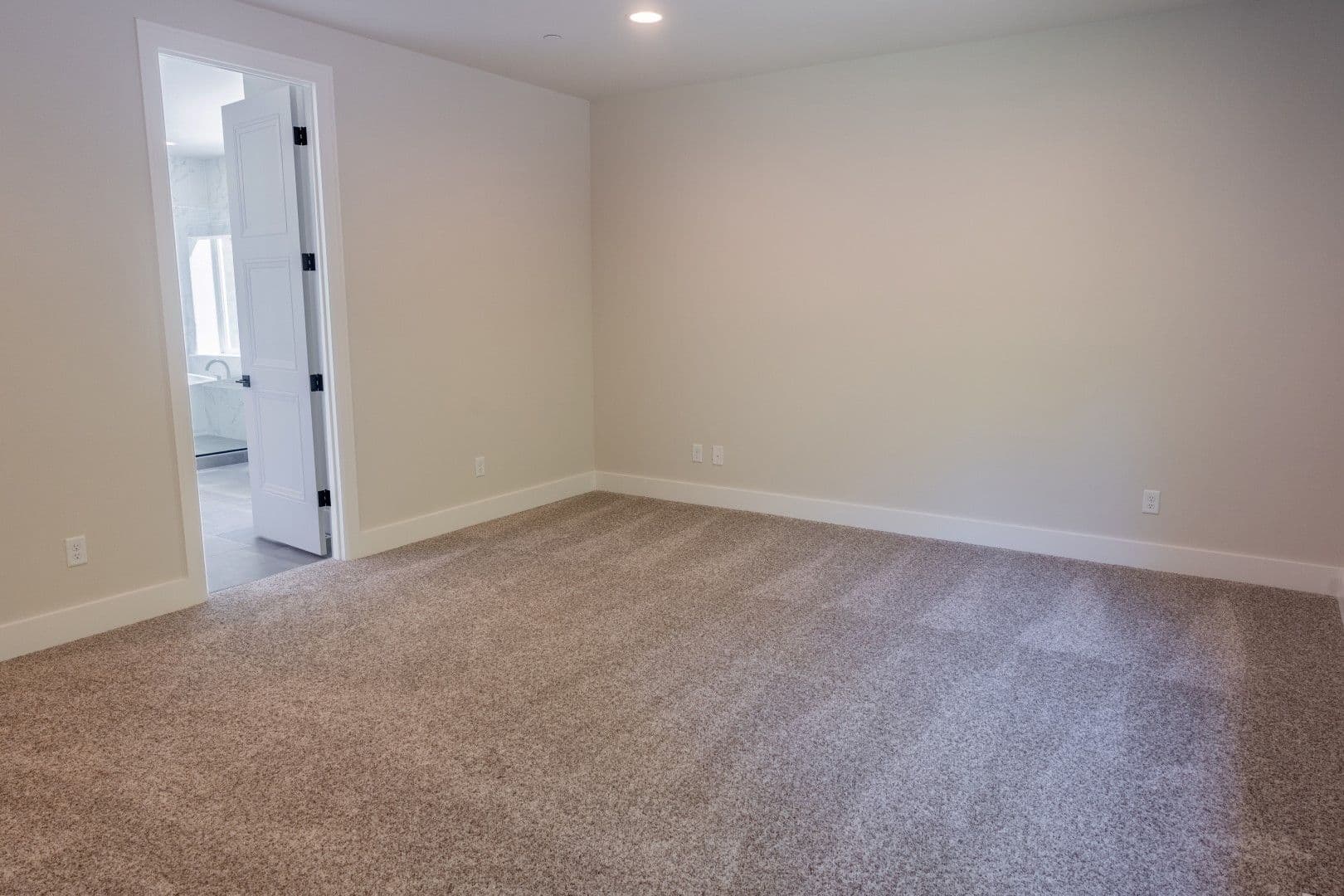 Kirkland House: 10420 NE 112th St