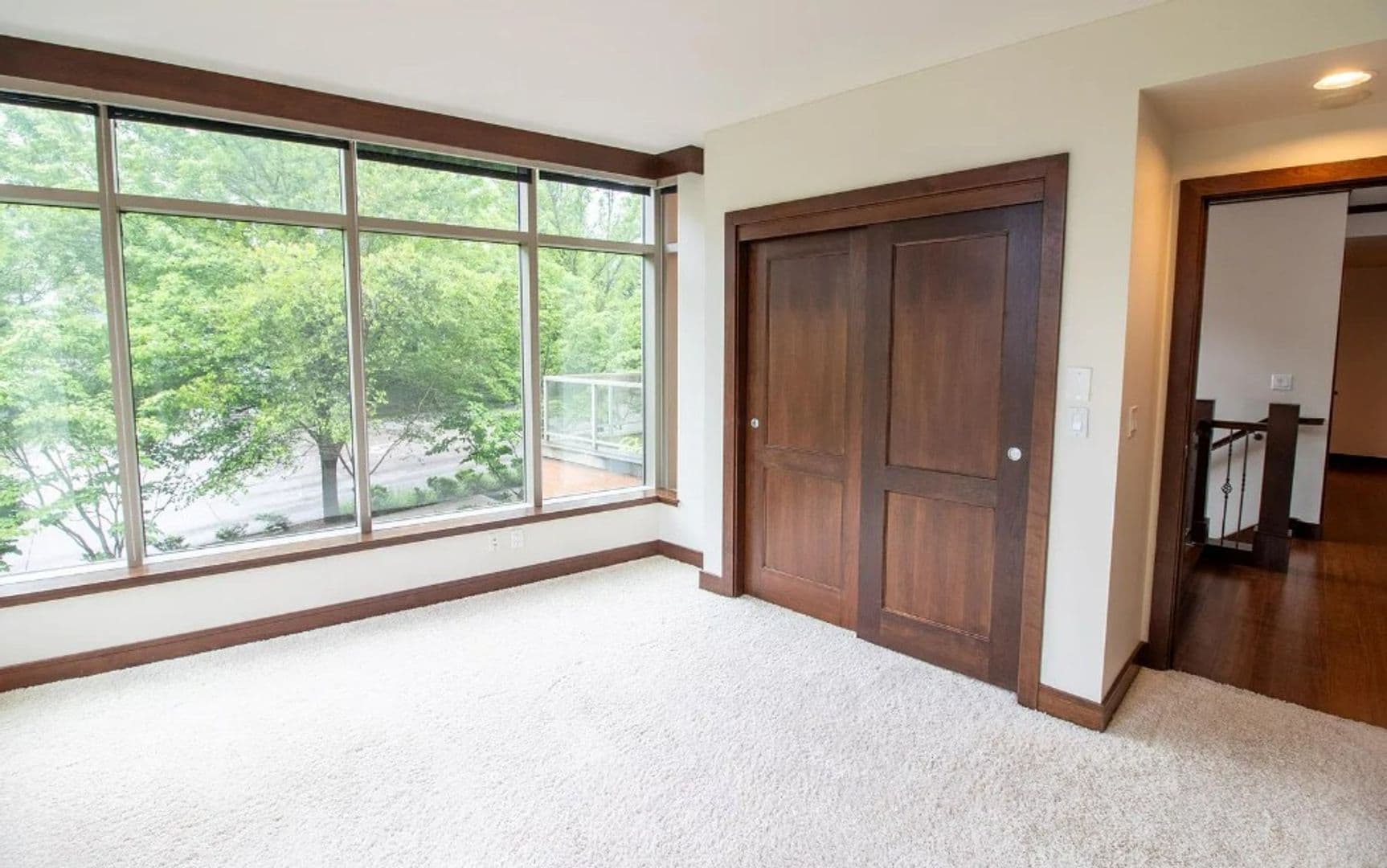 Bellevue Townhome: 10660 NE 9th Place