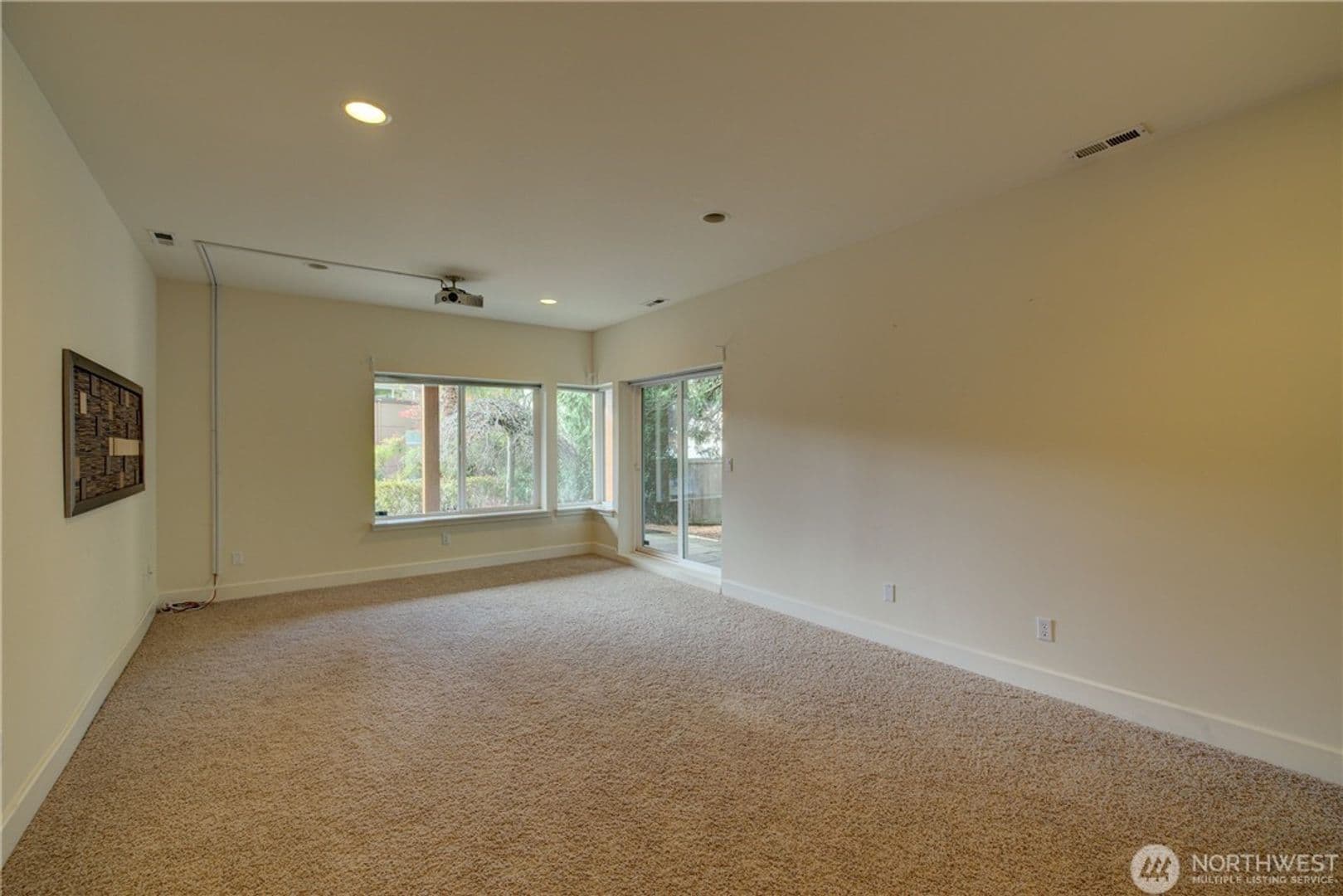 Kirkland House: 9425 110th Place NE