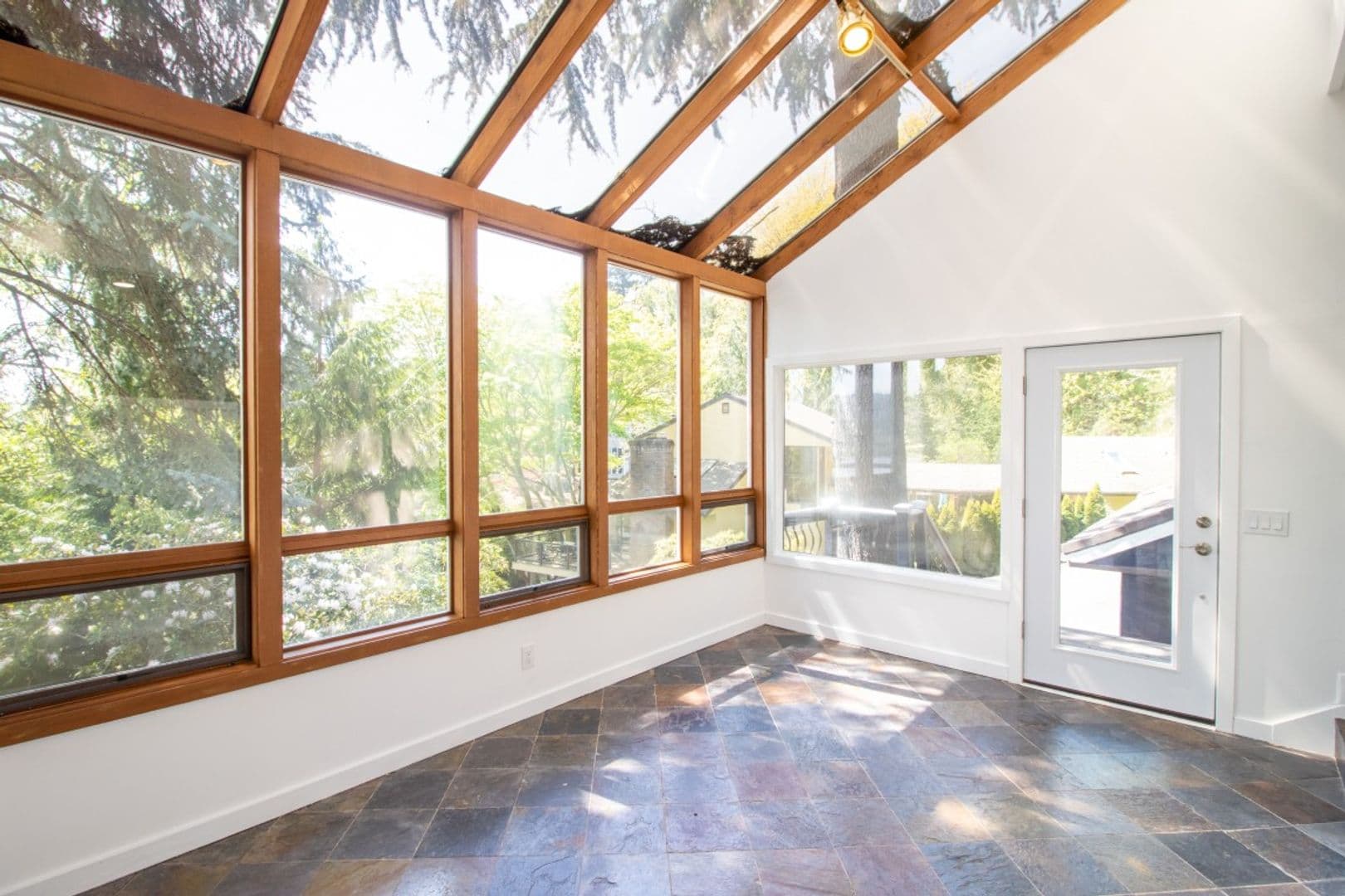 Mercer Island House: 7255 East Mercer Way