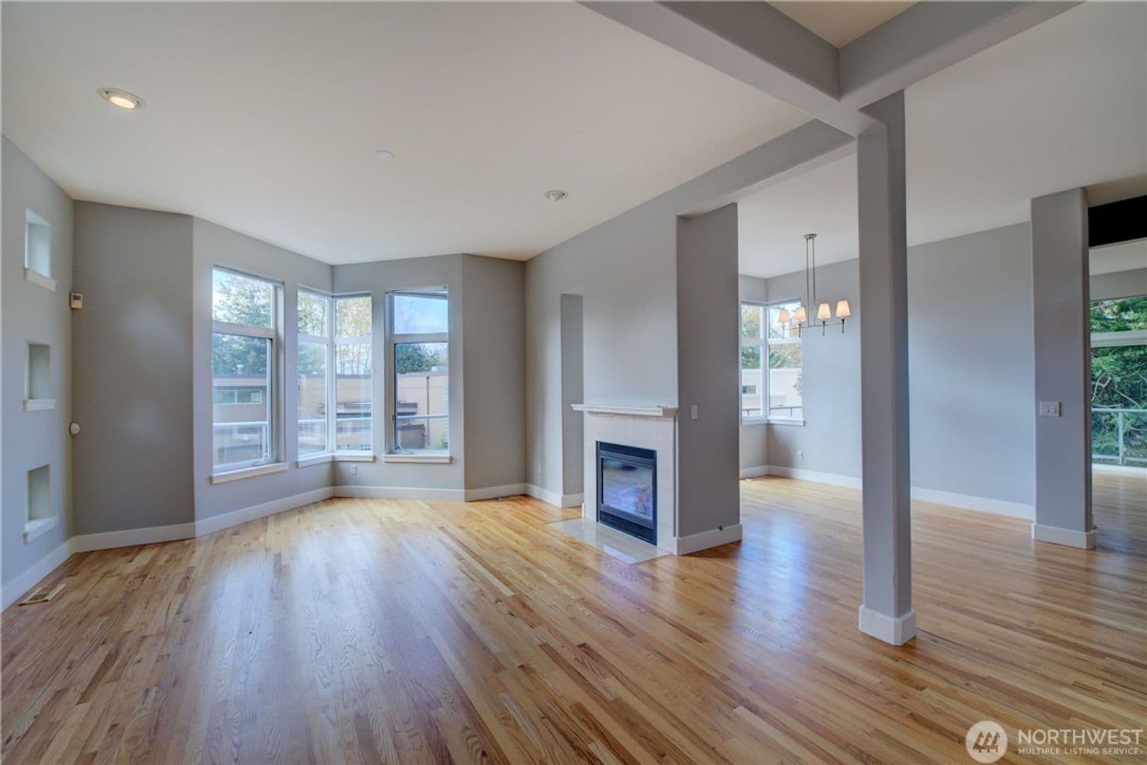 Kirkland House: 9425 110th Place NE