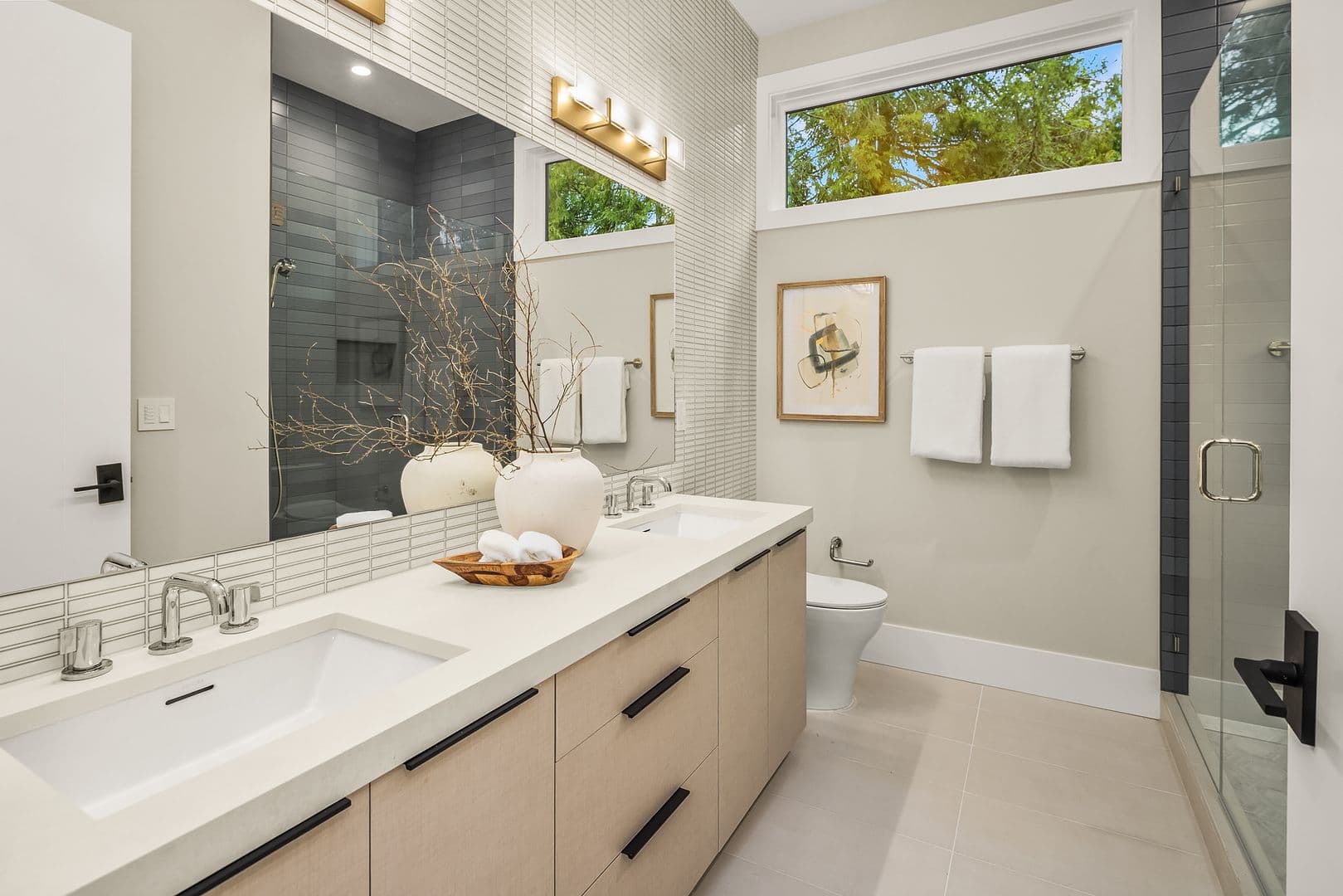 Medina House: 2436 82nd Avenue NE