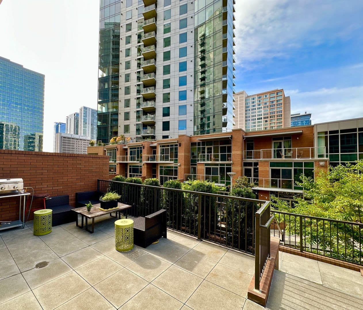 Bellevue Townhome: 10660 NE 9th Place