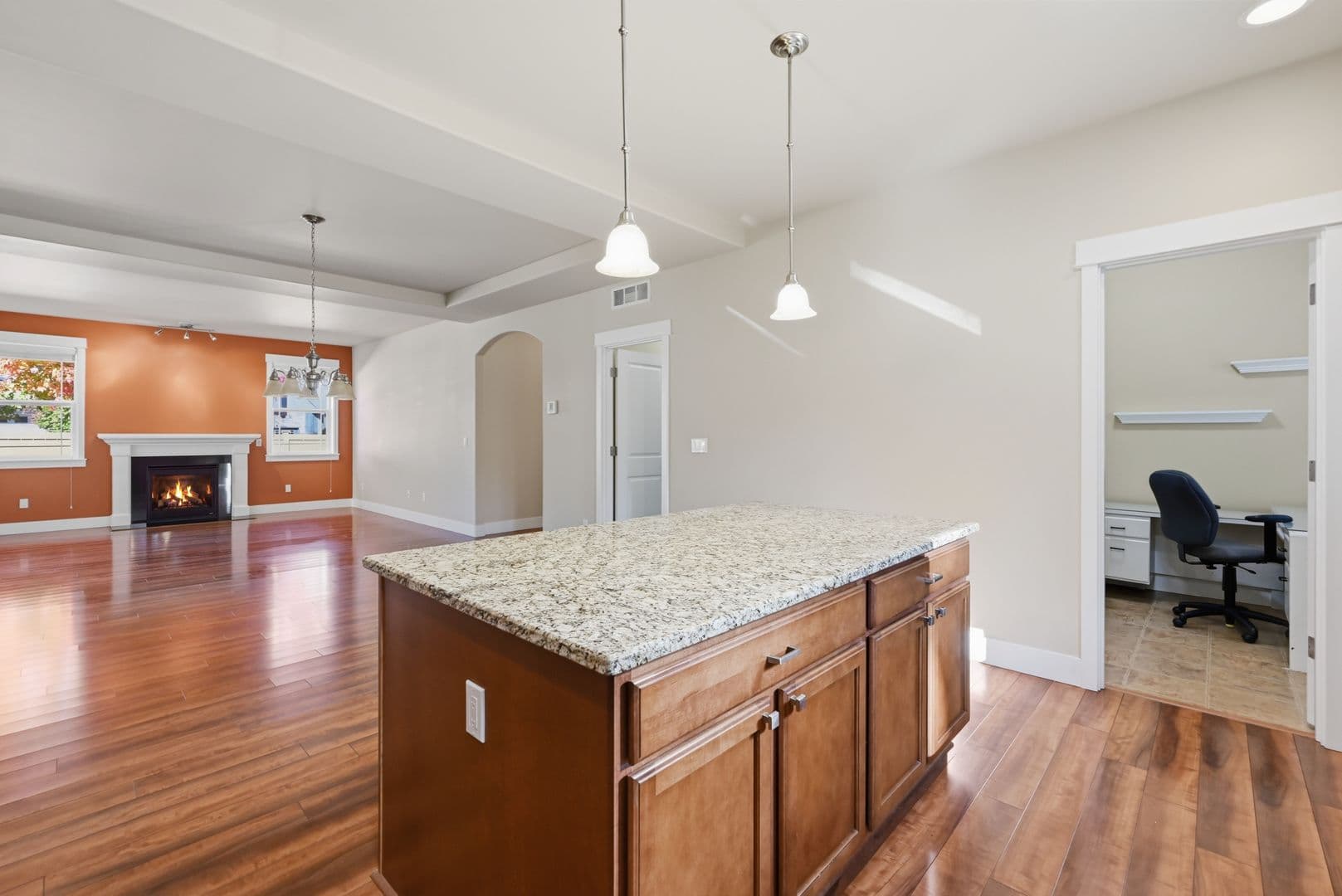 Snoqualmie House: 9329 Hebner Avenue SE