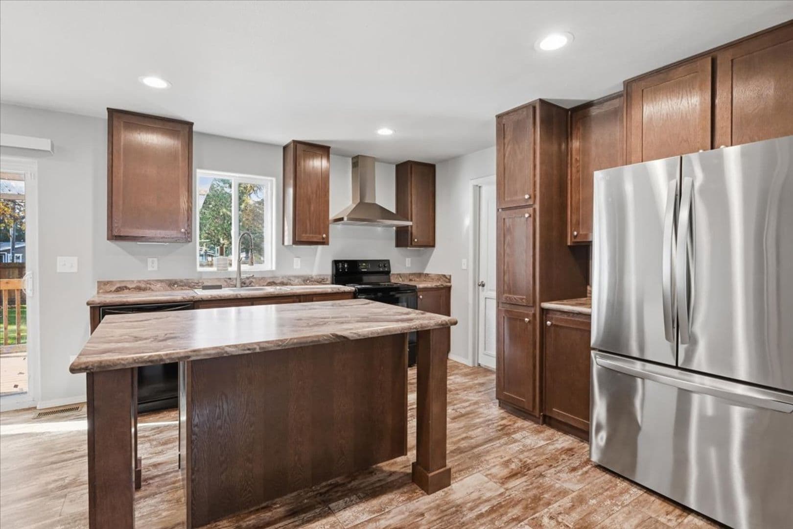 Granite Falls House: 13012 View Place