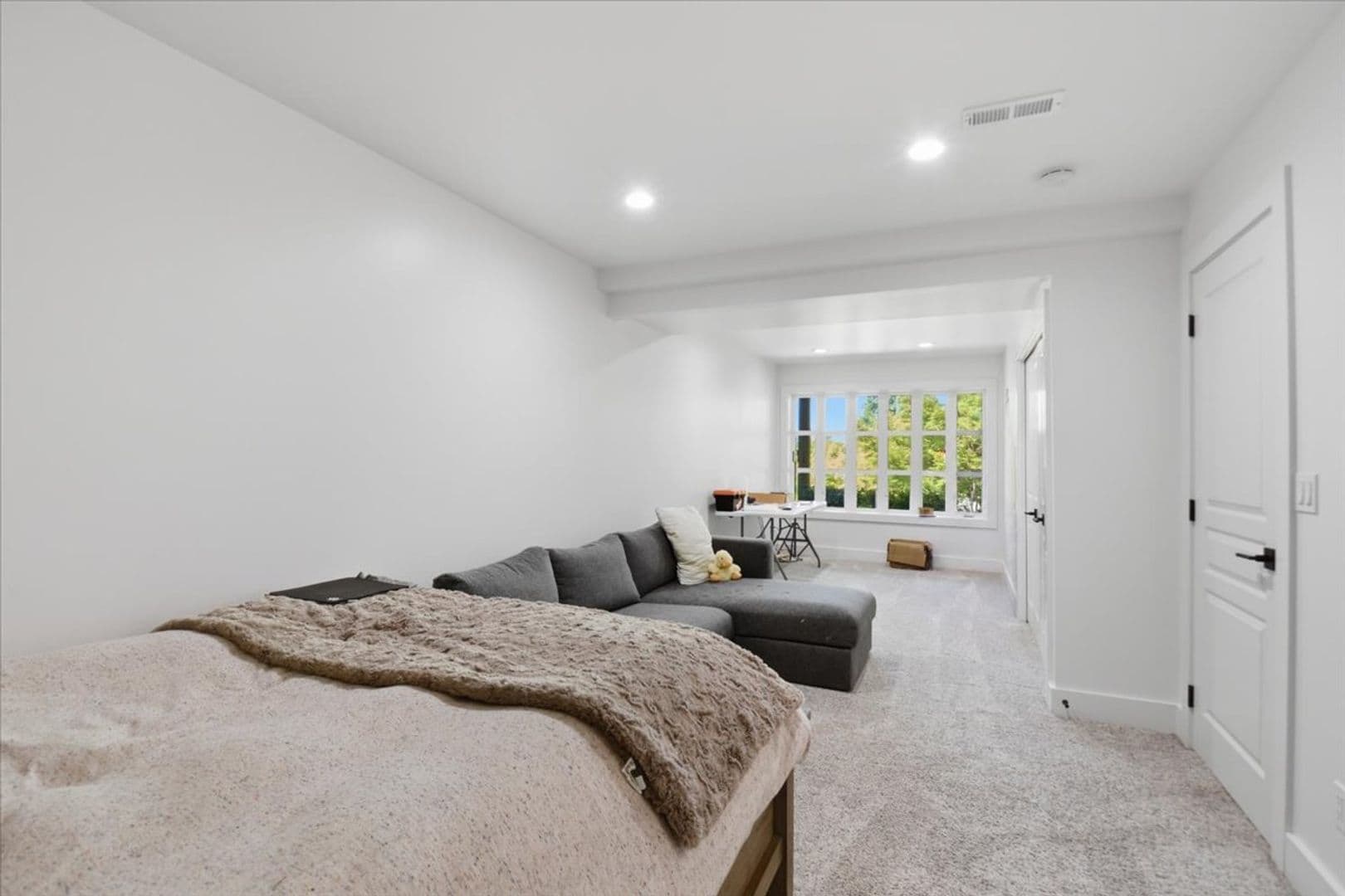 Medina House: 631 84th Avenue NE