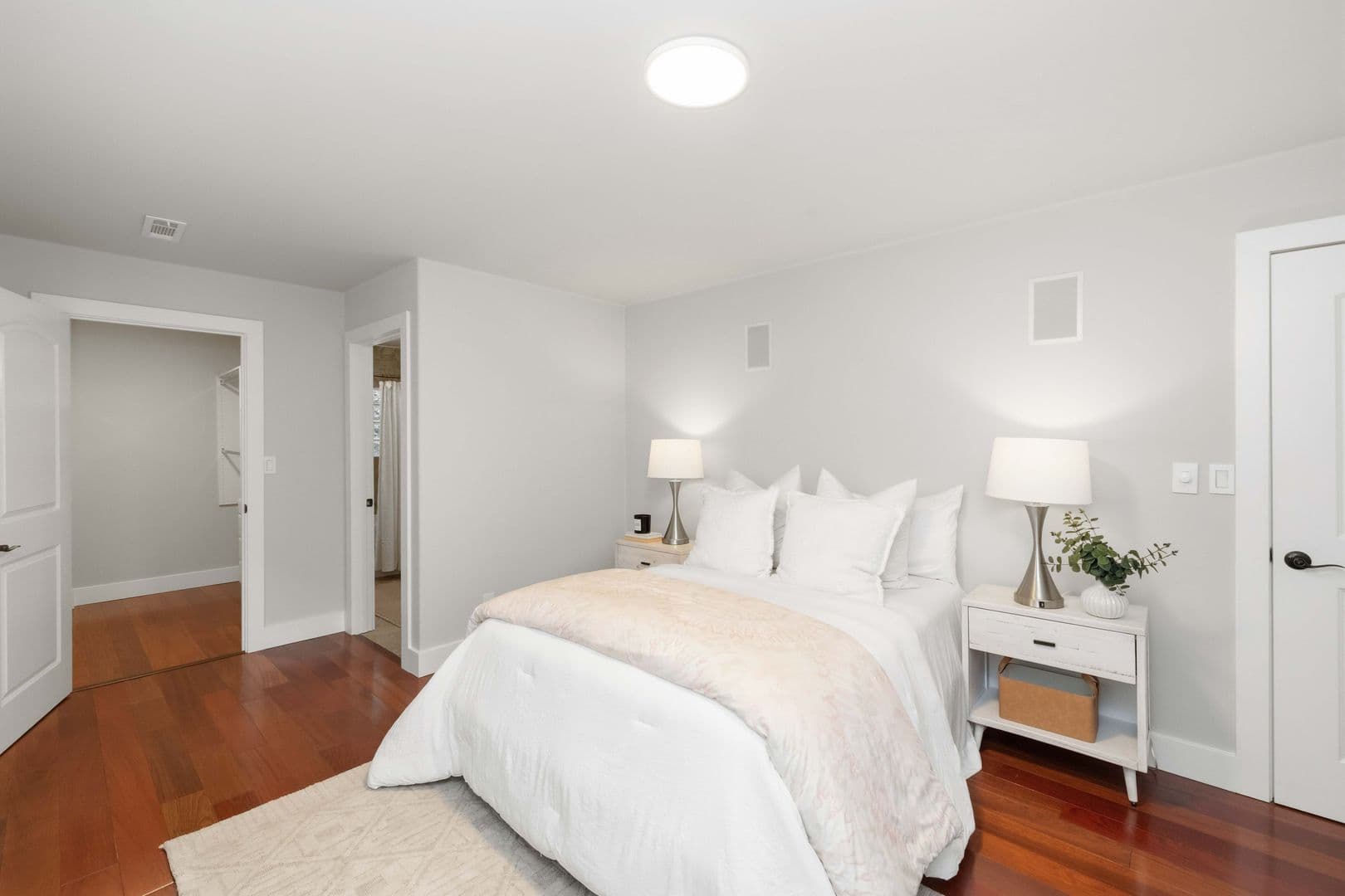 Bellevue House: 17714 SE 40th Place