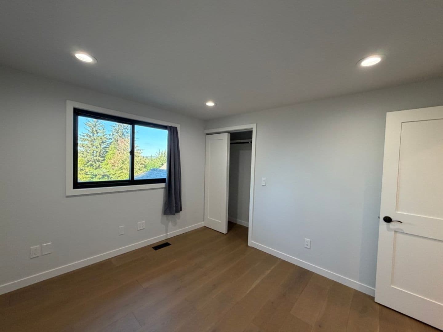 Kirkland House: 11721 NE 75th Place