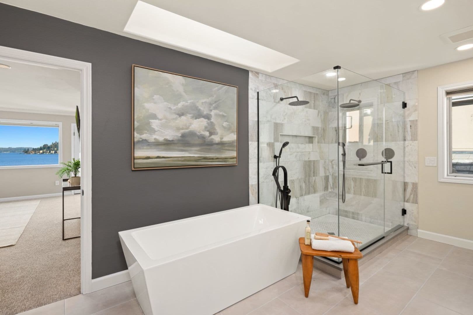 Renton House: 3711 Lake Washington Blvd N