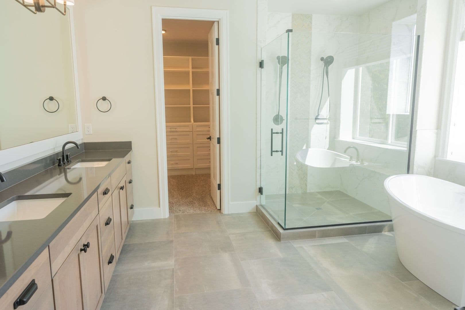 Kirkland House: 10420 NE 112th St