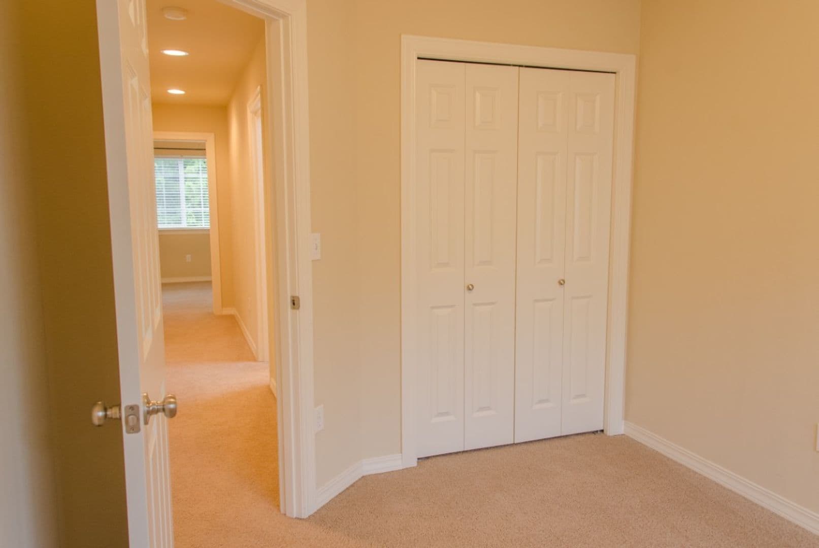 Bothell House: 24036 39th Lane SE