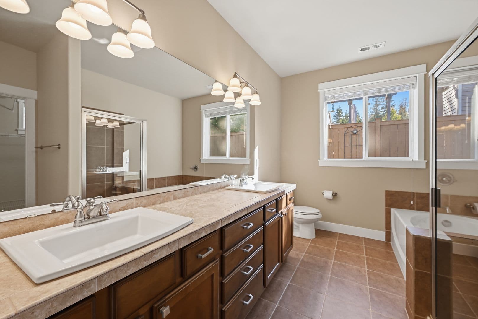 Snoqualmie House: 9329 Hebner Avenue SE