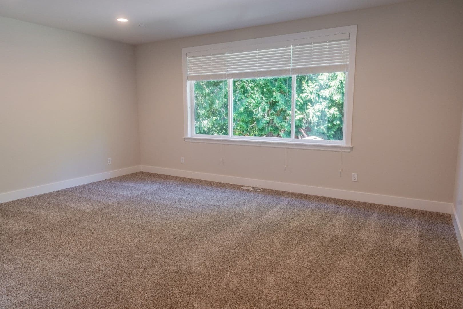 Kirkland House: 10420 NE 112th St