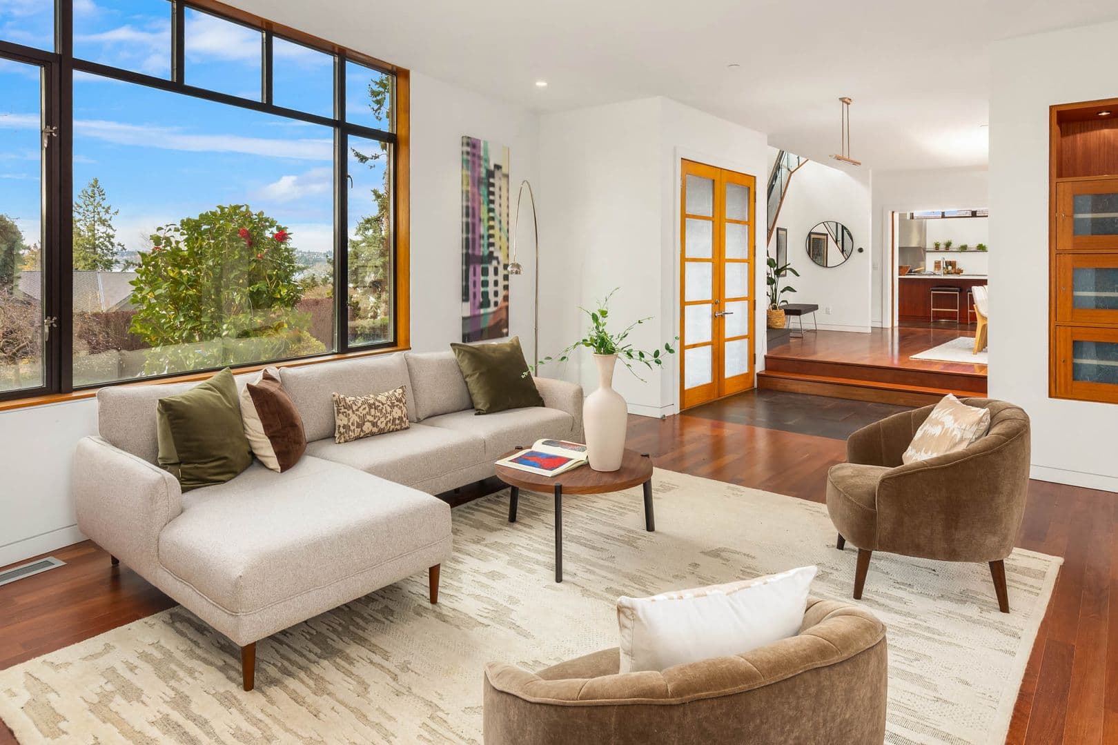 Yarrow Point House: 4218 92nd Avenue NE