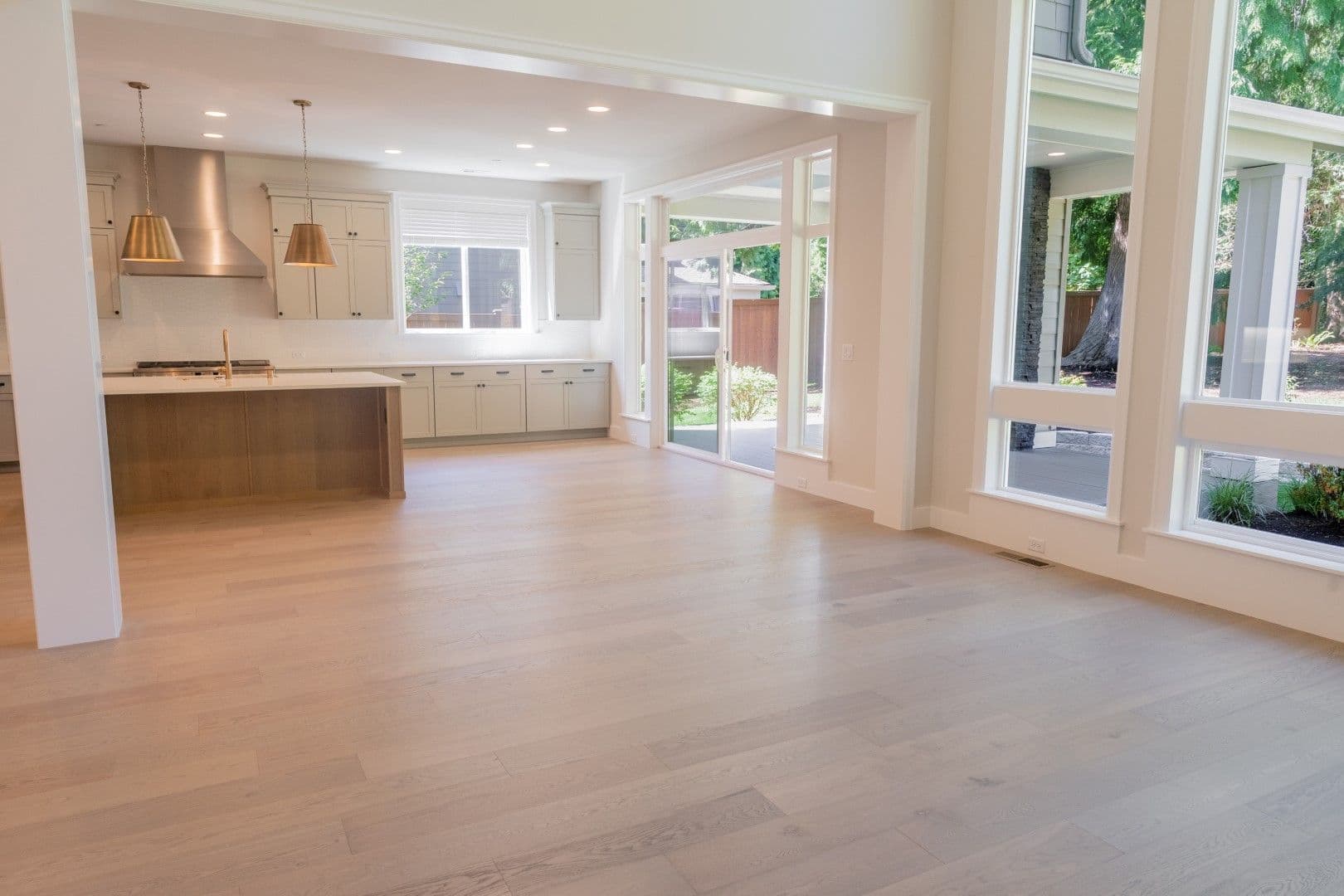 Kirkland House: 10420 NE 112th St