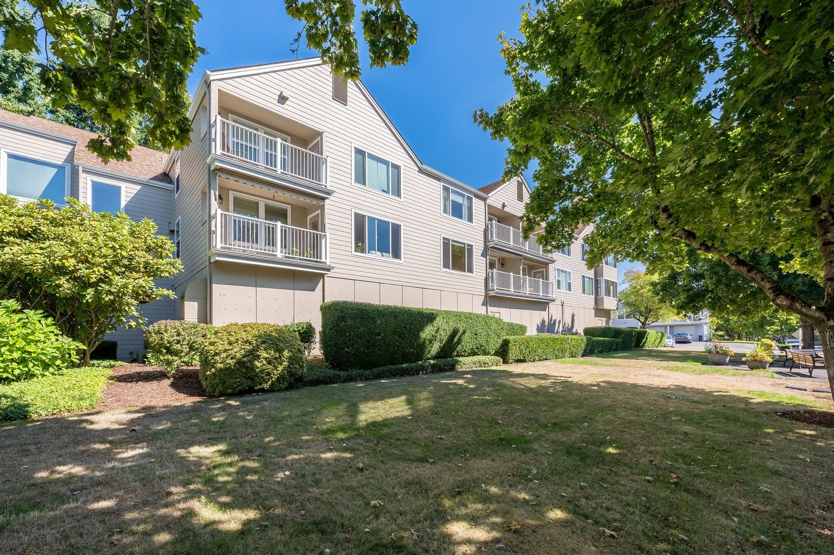 Issaquah Condo: 4152 Providence Point Dr SE #104