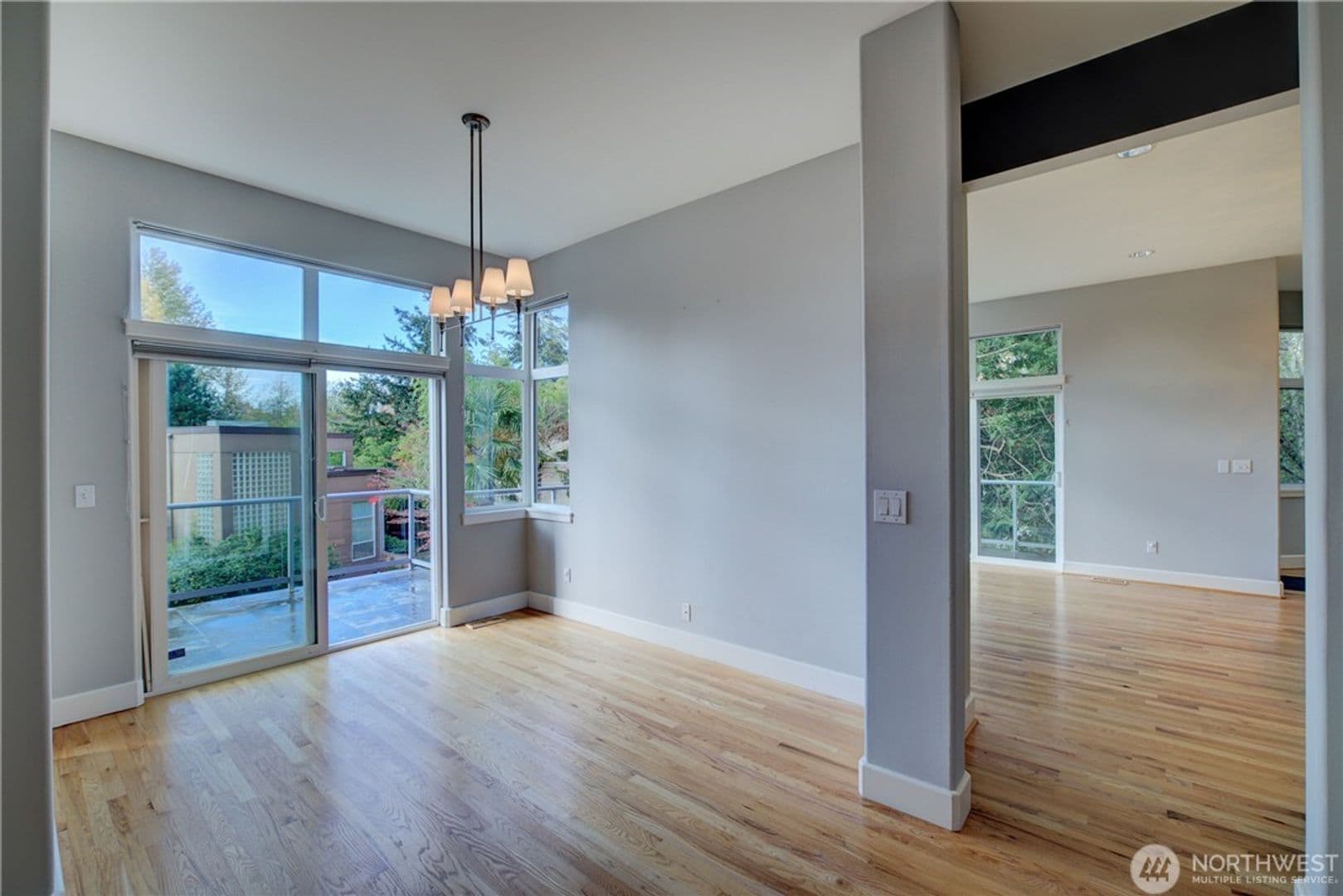 Kirkland House: 9425 110th Place NE