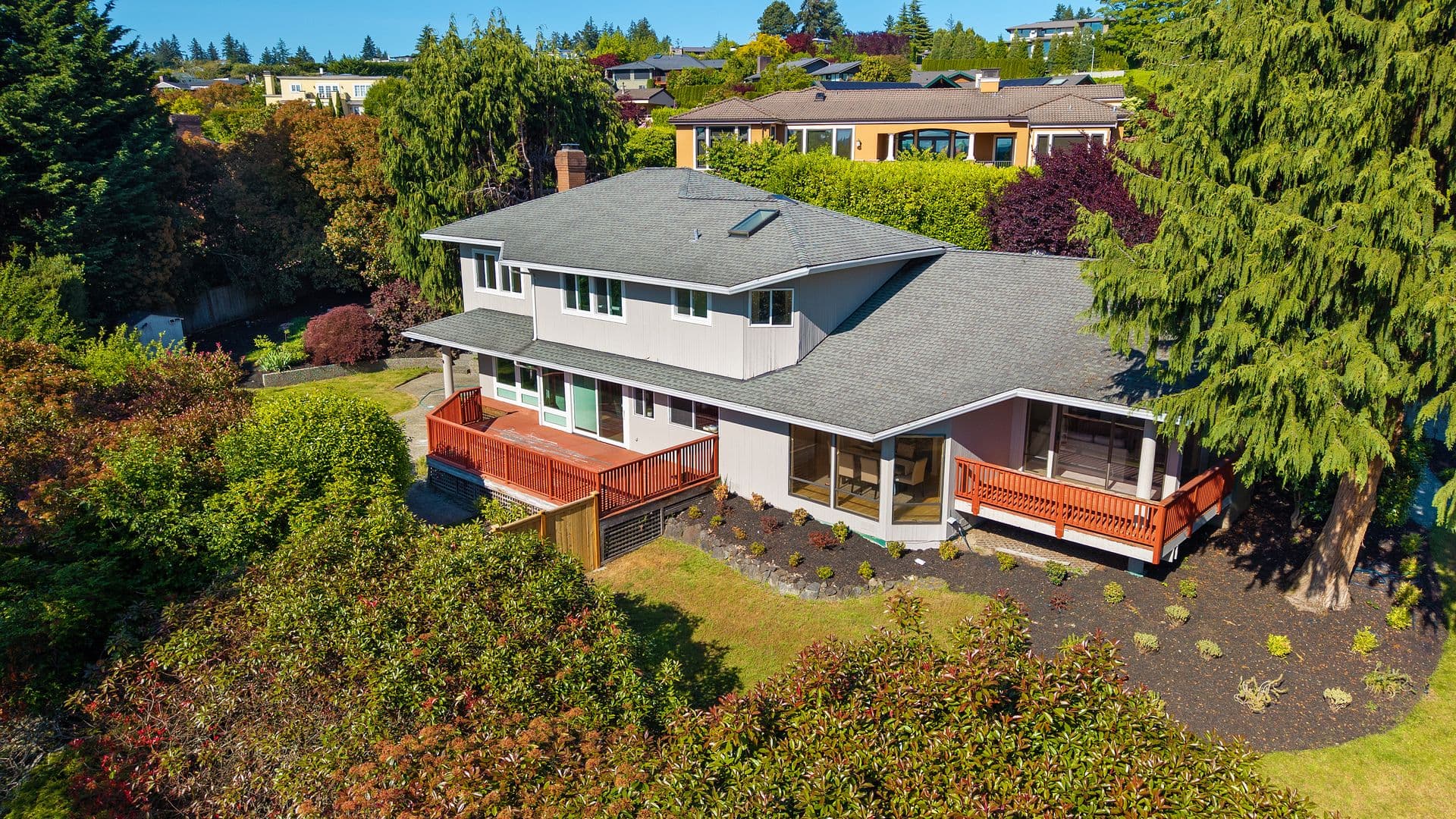 Clyde Hill House: 8808 NE 14th Street