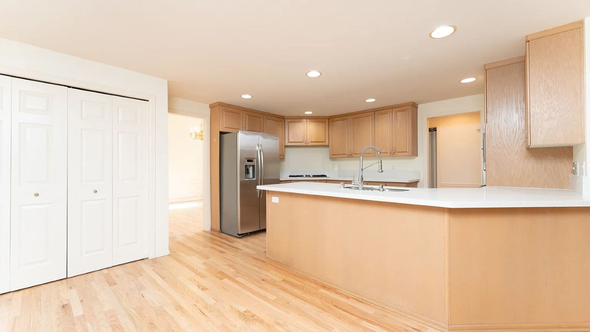 Bellevue House: 16410 SE 56th Place