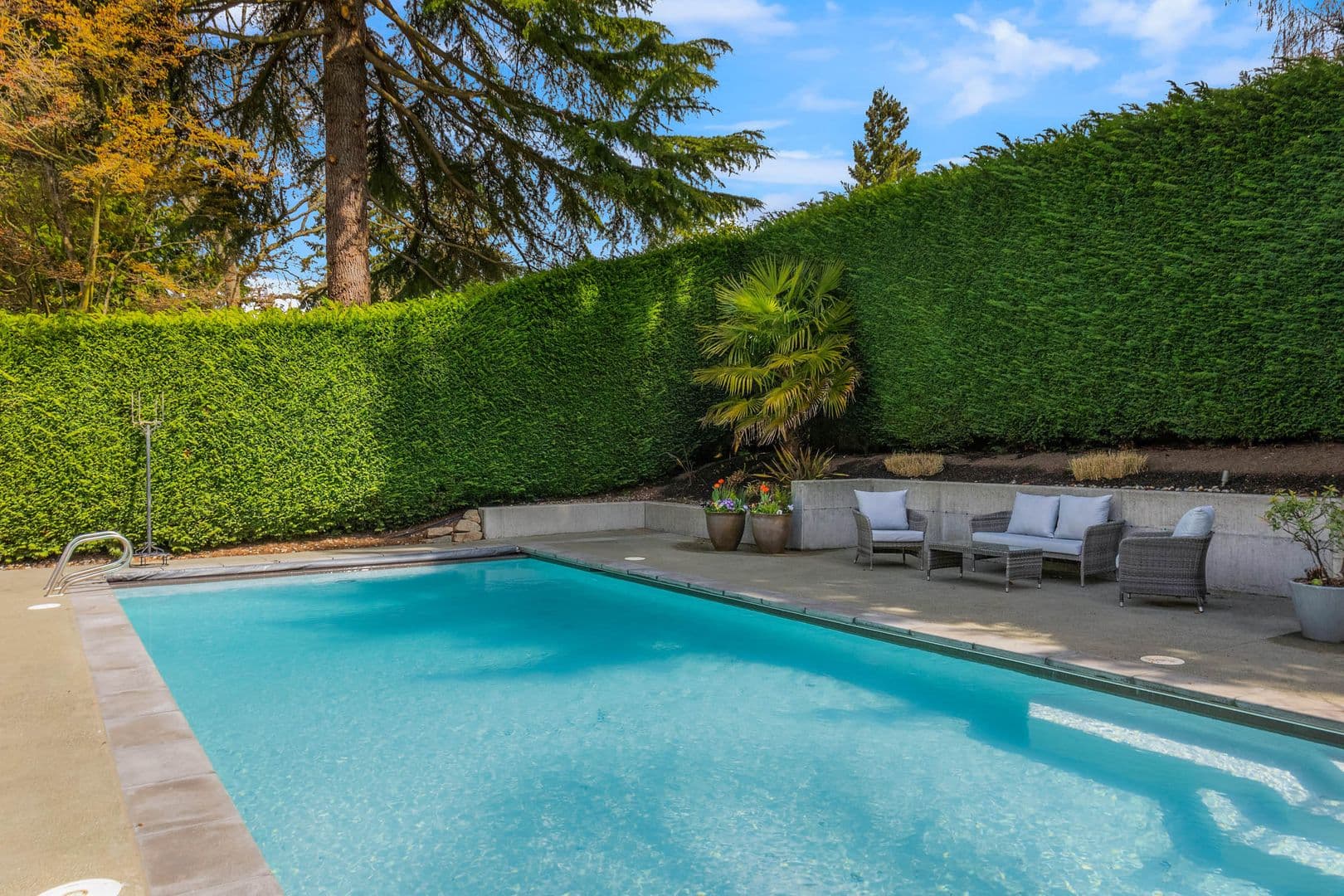 Yarrow Point House: 4218 92nd Avenue NE