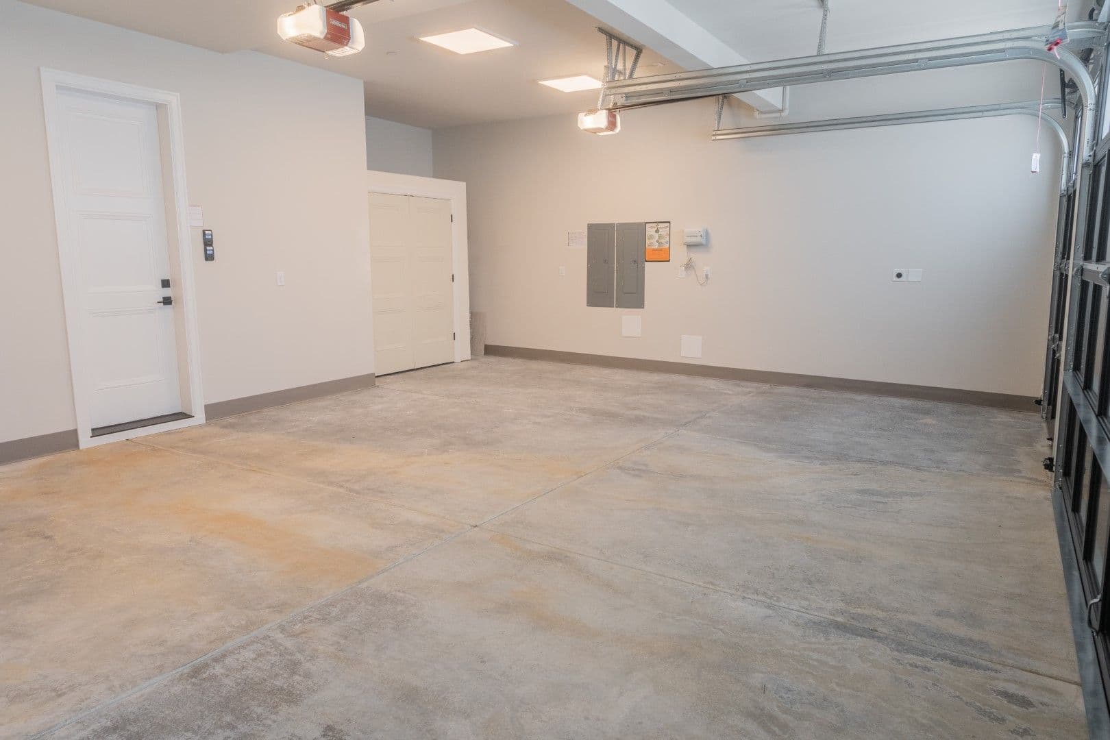 Kirkland House: 10420 NE 112th St