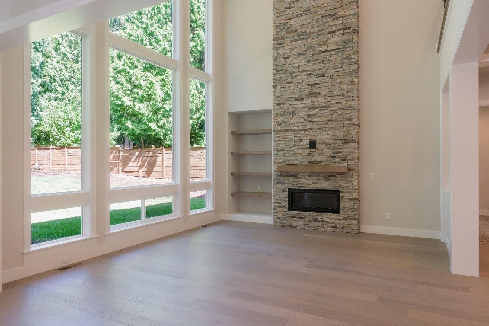 Kirkland House: 10420 NE 112th St