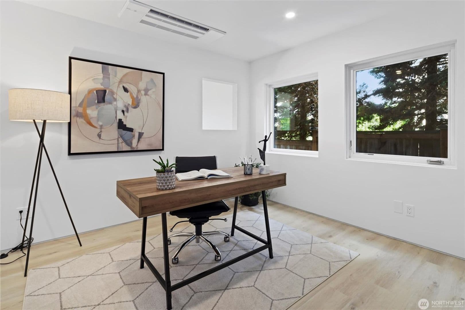 Kirkland House: 6304 Lakeview Drive