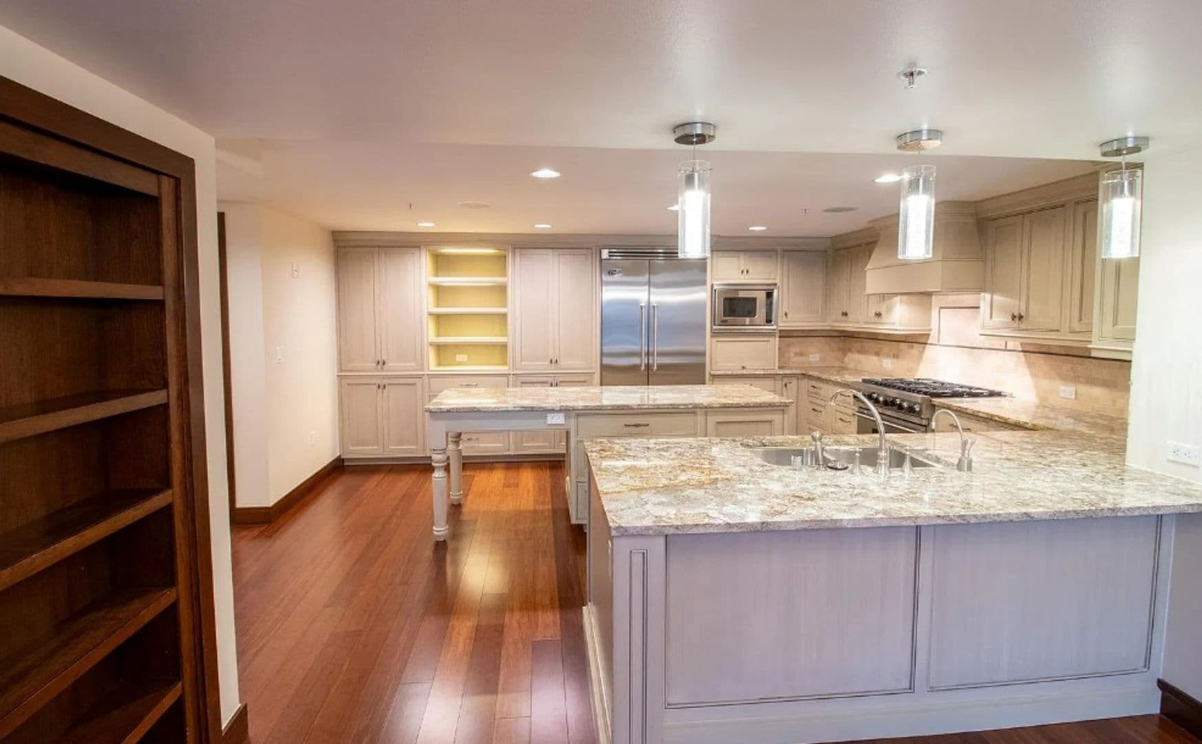 Bellevue Townhome: 10660 NE 9th Place