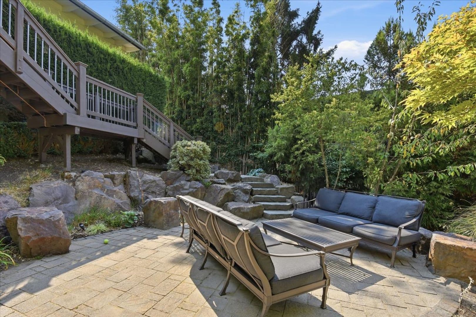 Medina House: 631 84th Avenue NE