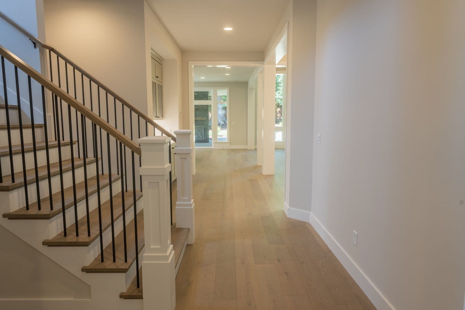 Kirkland House: 10420 NE 112th St