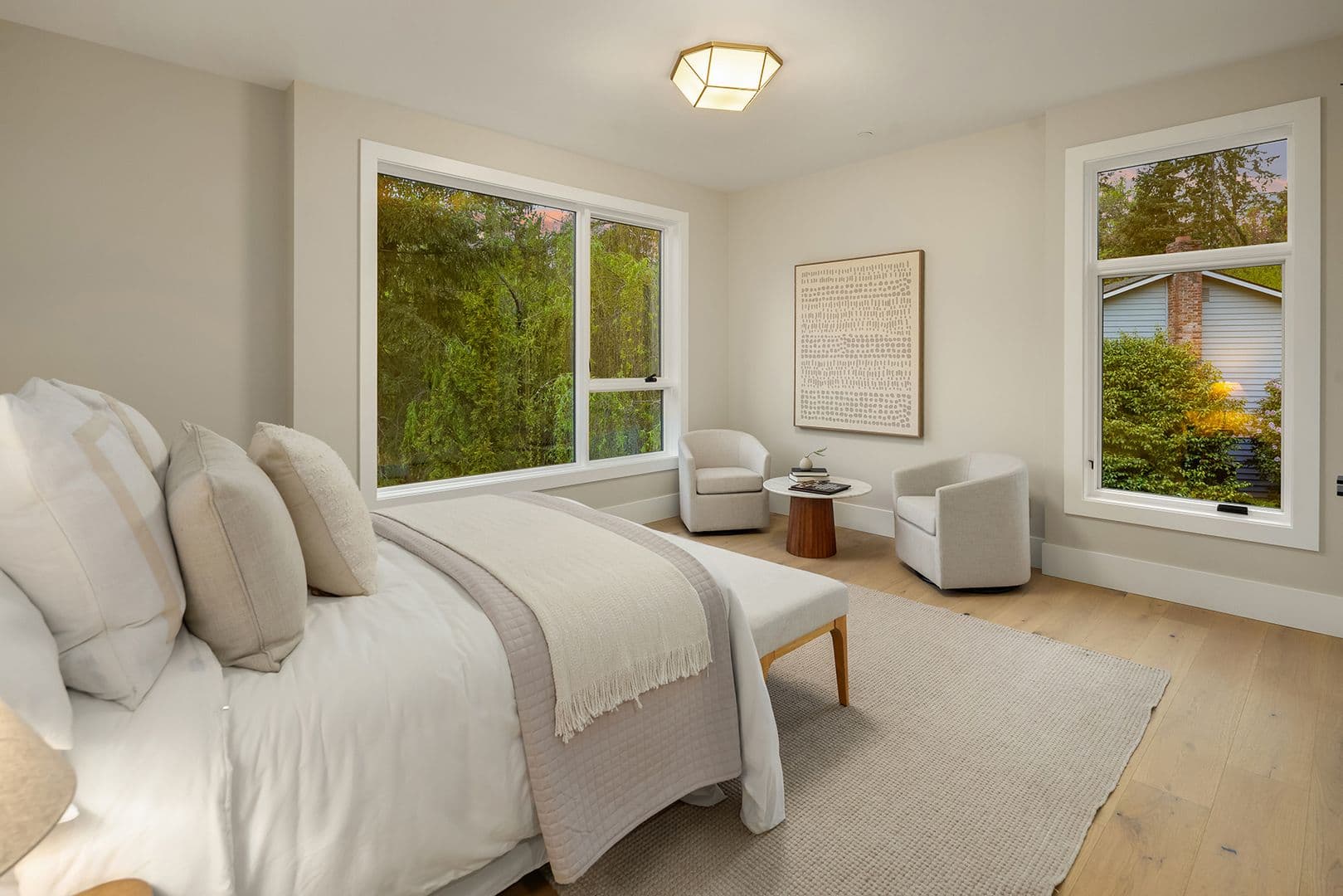 Medina House: 2436 82nd Avenue NE