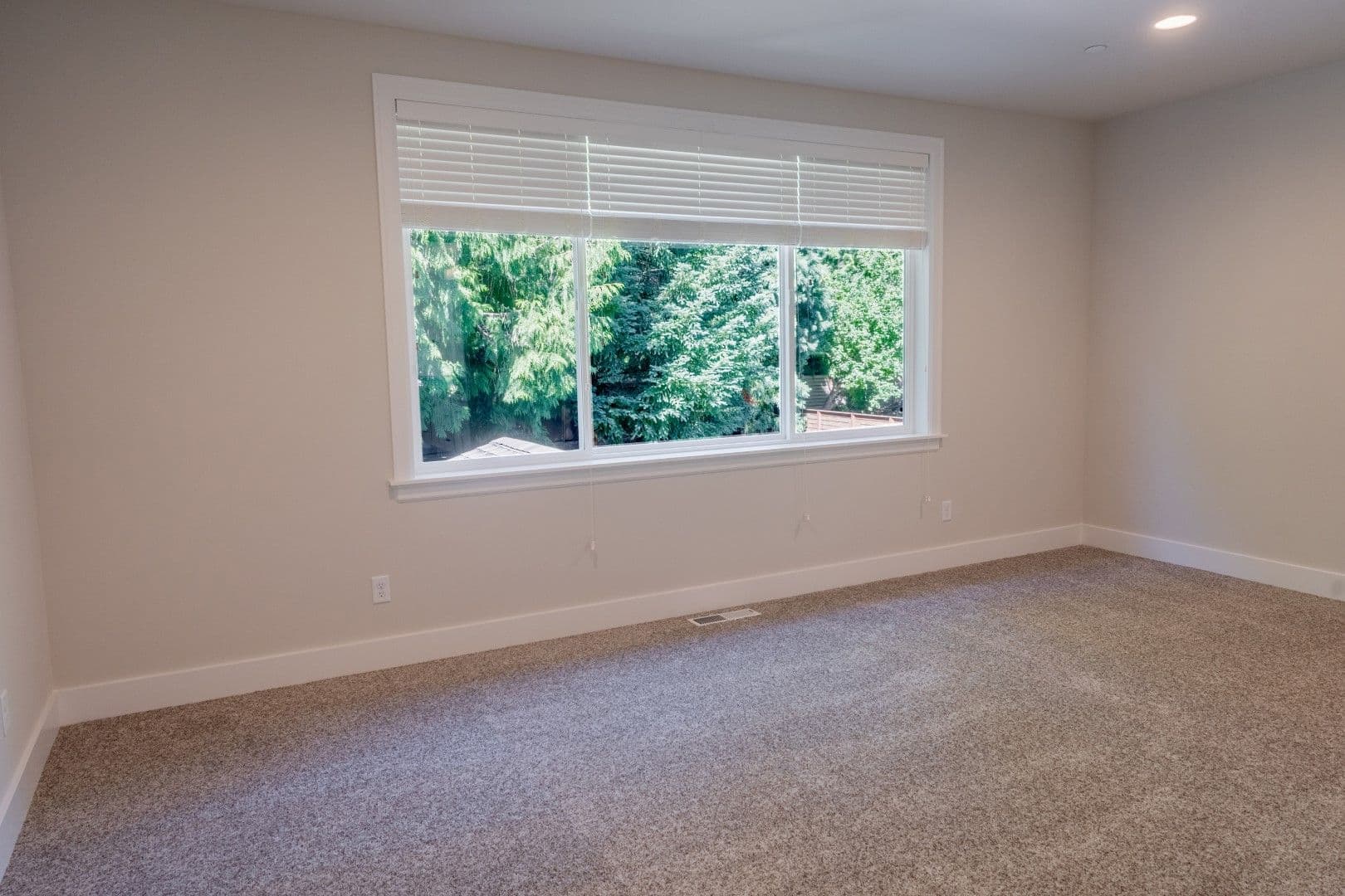Kirkland House: 10420 NE 112th St