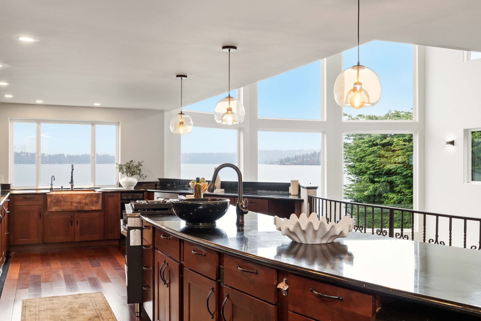 Bellevue House: 17714 SE 40th Place
