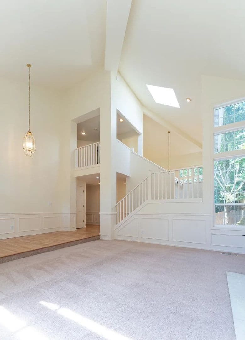 Bellevue House: 16410 SE 56th Place