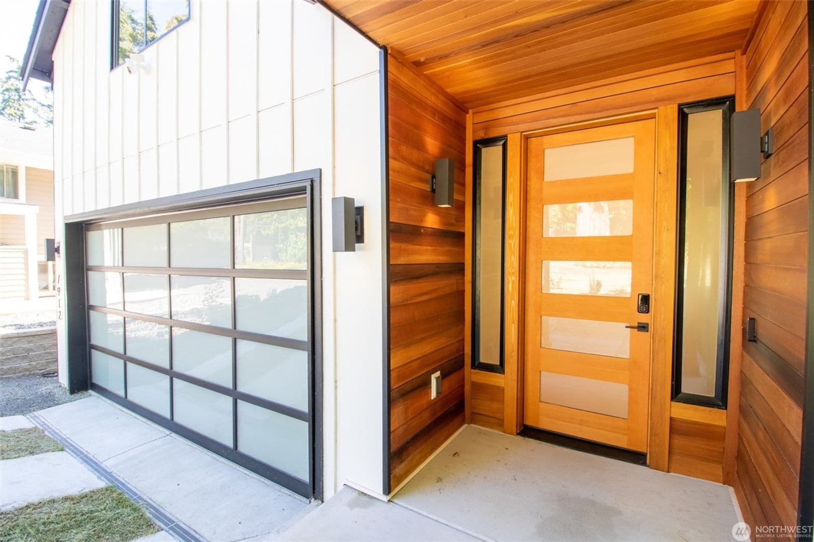 Redmond House: 7912 140th Avenue NE