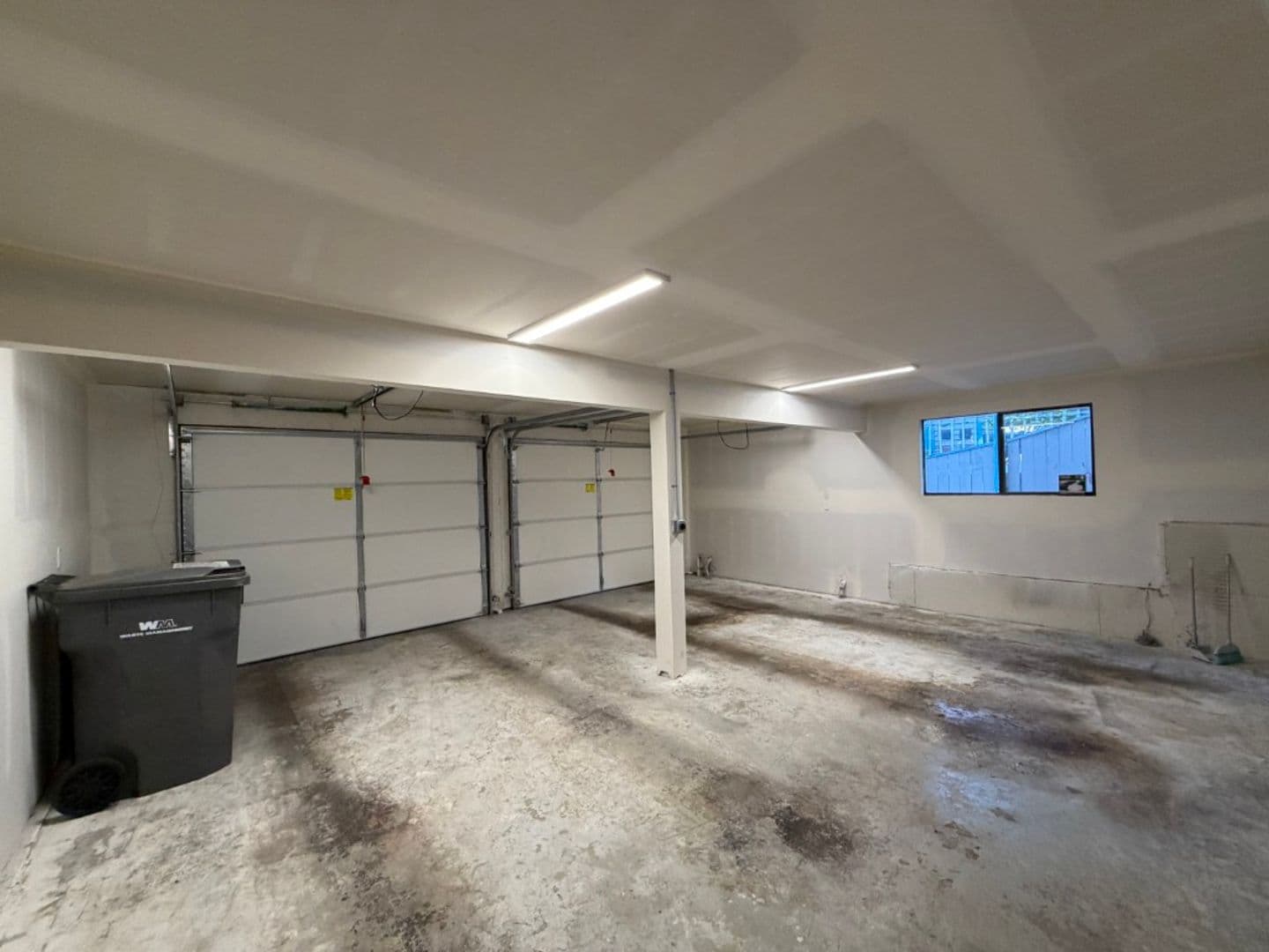 Kirkland House: 11721 NE 75th Place