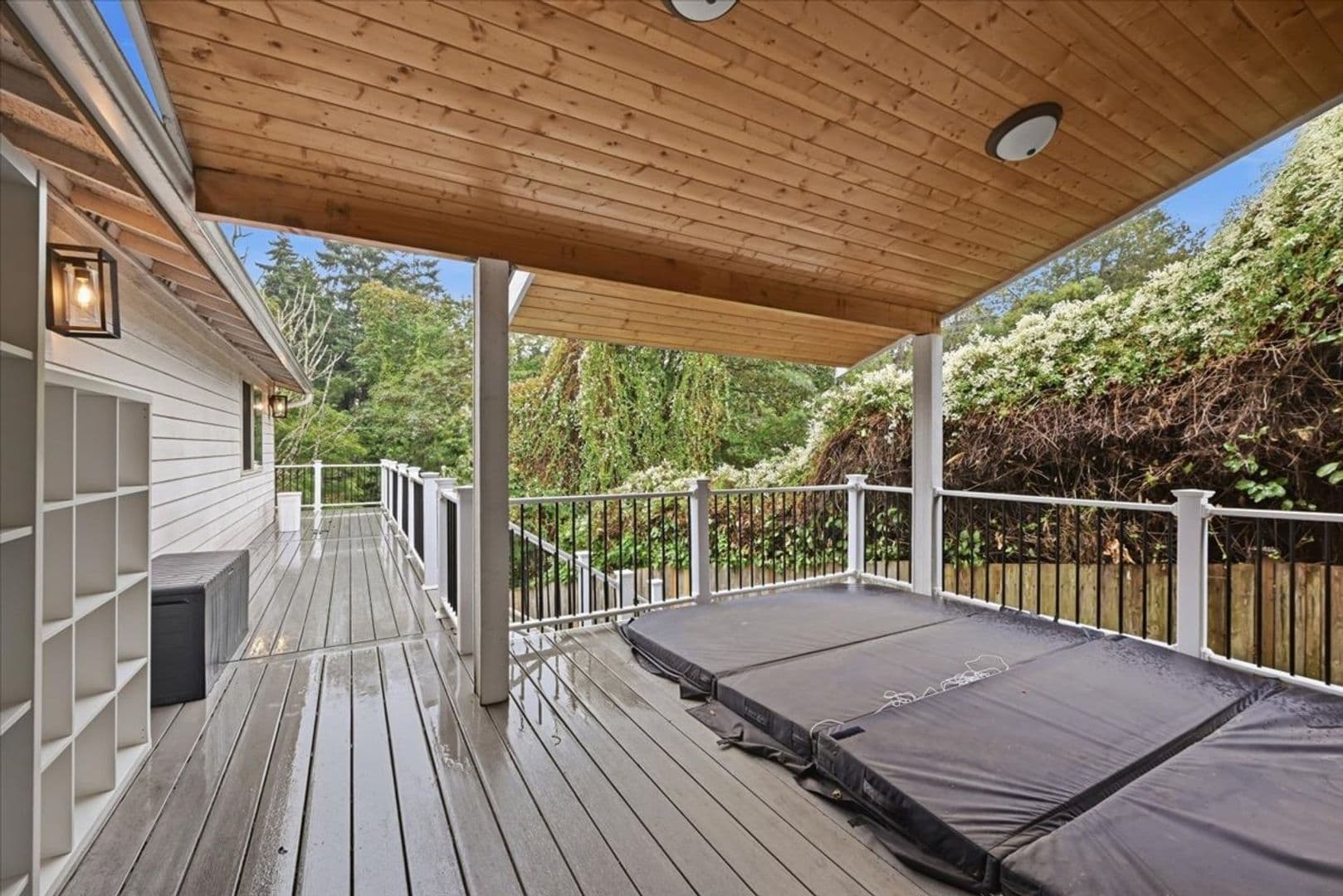 Seattle House: 11048 Lotus Place S