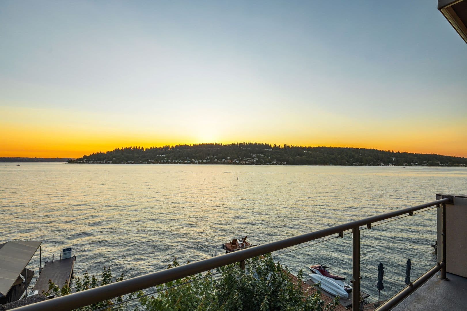 Renton House: 3711 Lake Washington Blvd N