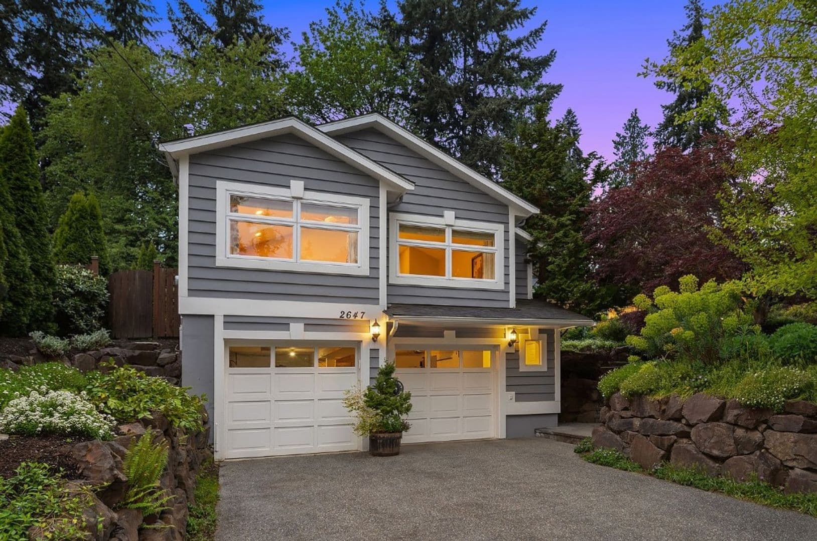 Medina House: 2647 80th Ave NE