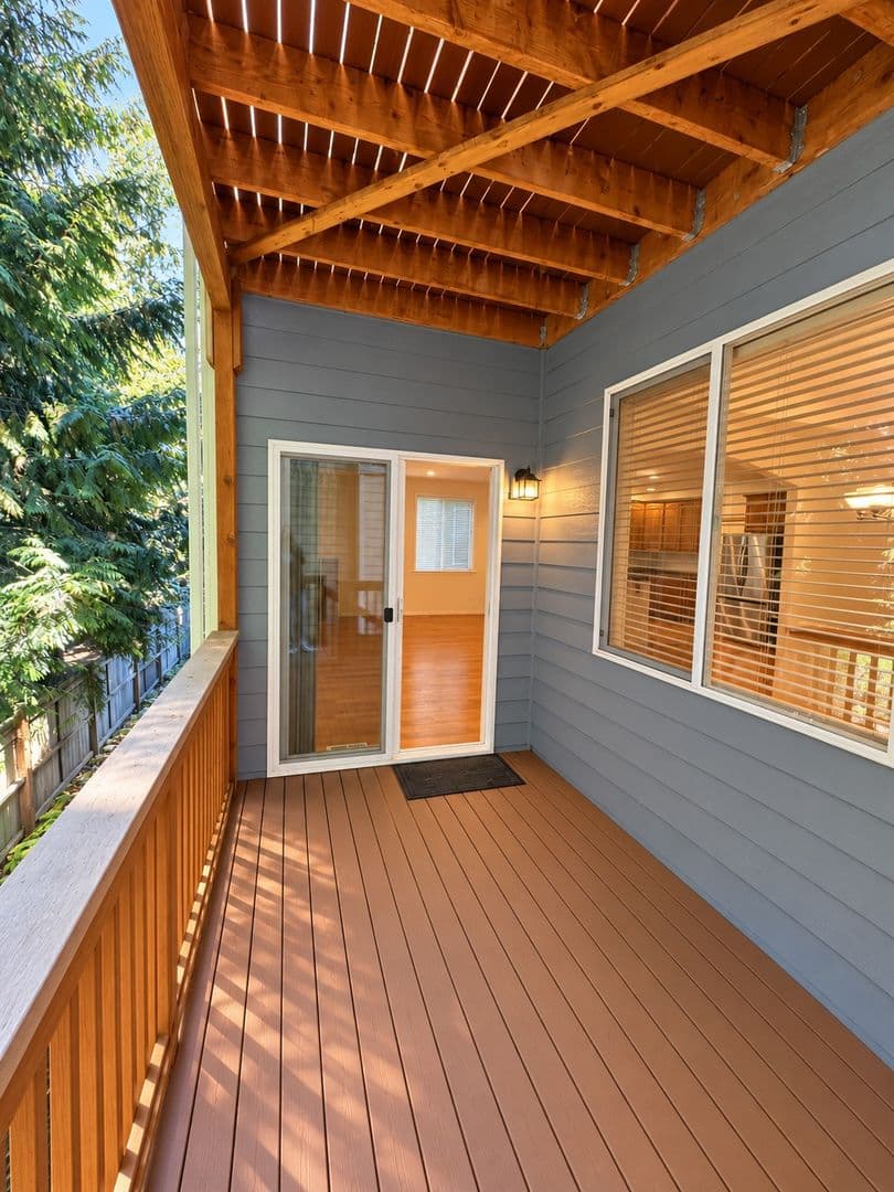 Lynnwood House: 4223 144th Street SW