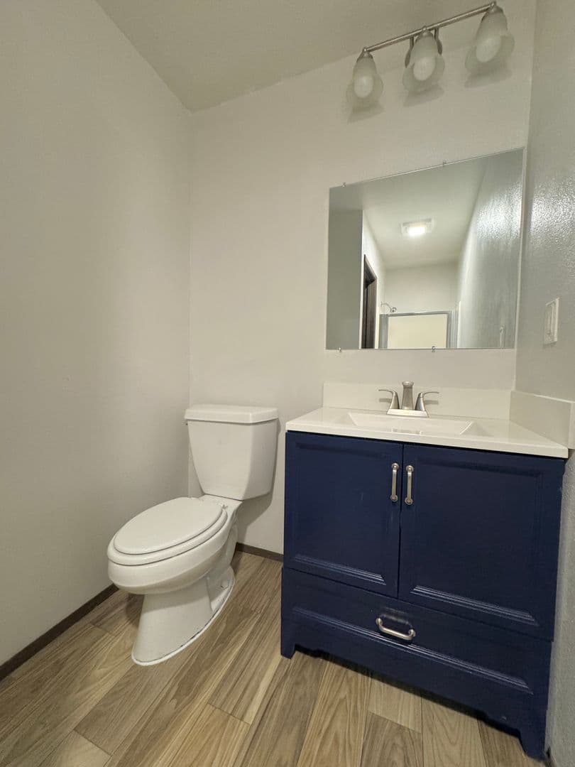 Bellevue Condo: 14620 NE 32nd Street #F17