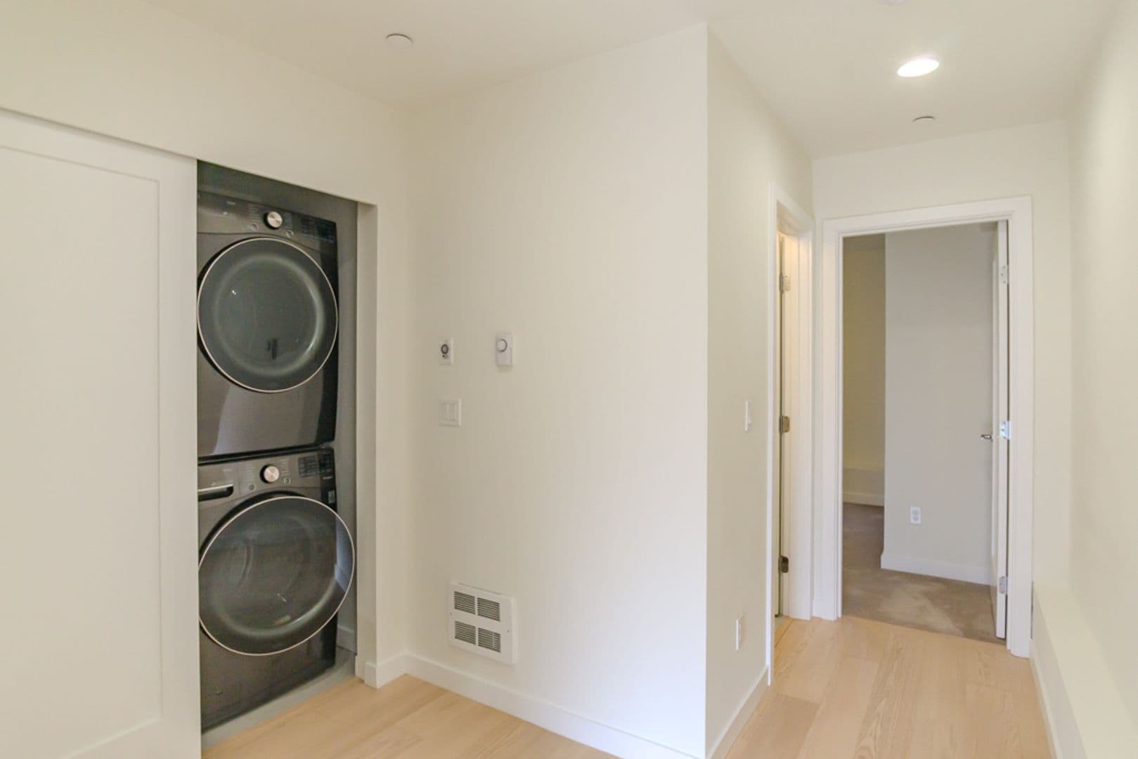 Seattle Townhome: 2513 13th Avenue S #E
